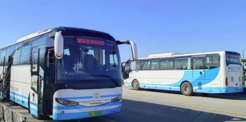 乘坐城際4號(hào)線，打卡布魯維斯、那香海、海草部落，連線貓頭山、火炬八街。